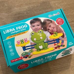 Libra Frog Balancing Toy - Green